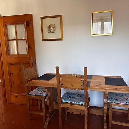 Ampio Appartamento Con Vista “Casa Magro” Tirano Eksteriør bilde