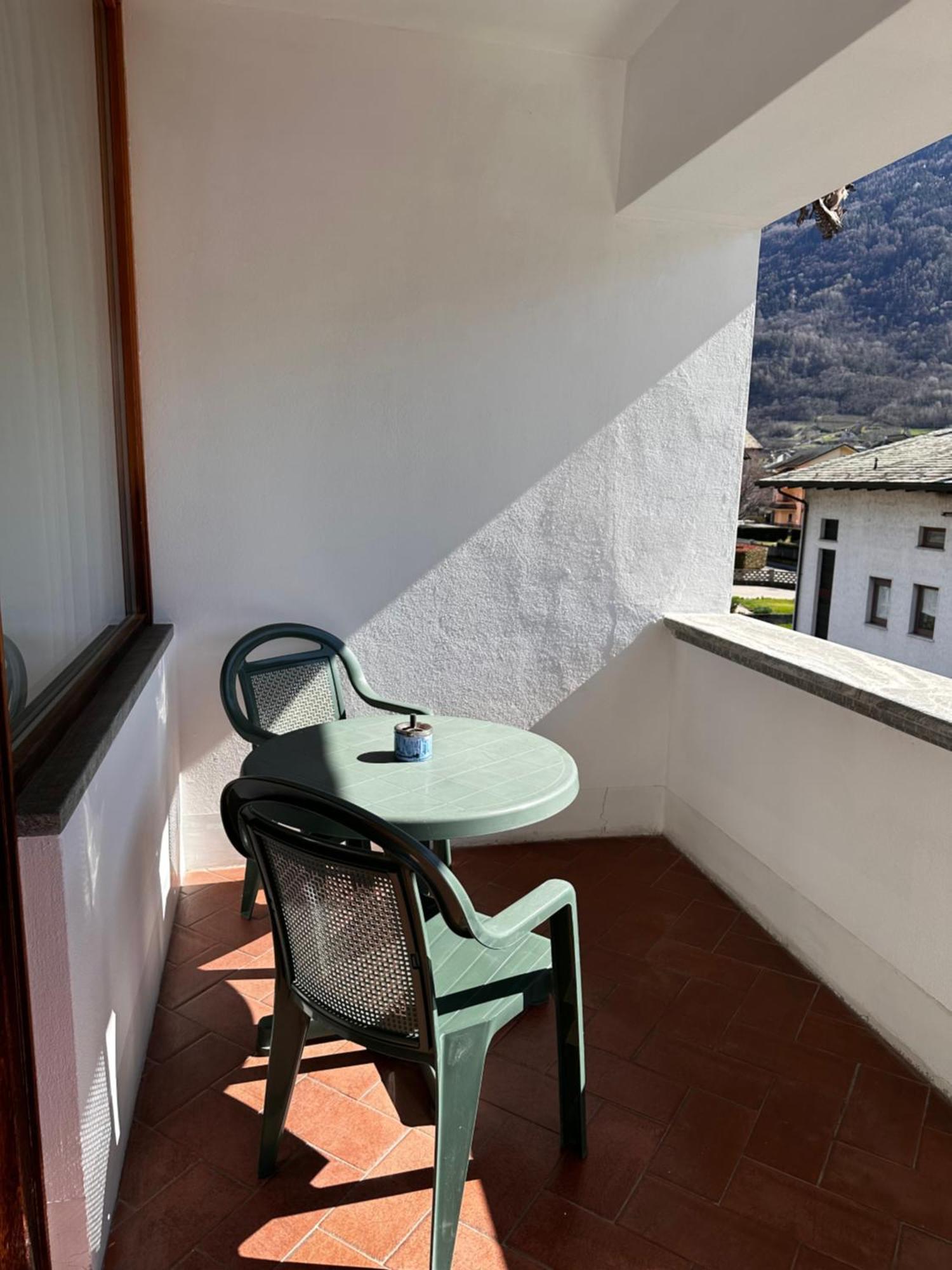 Ampio Appartamento Con Vista “Casa Magro” Tirano Eksteriør bilde