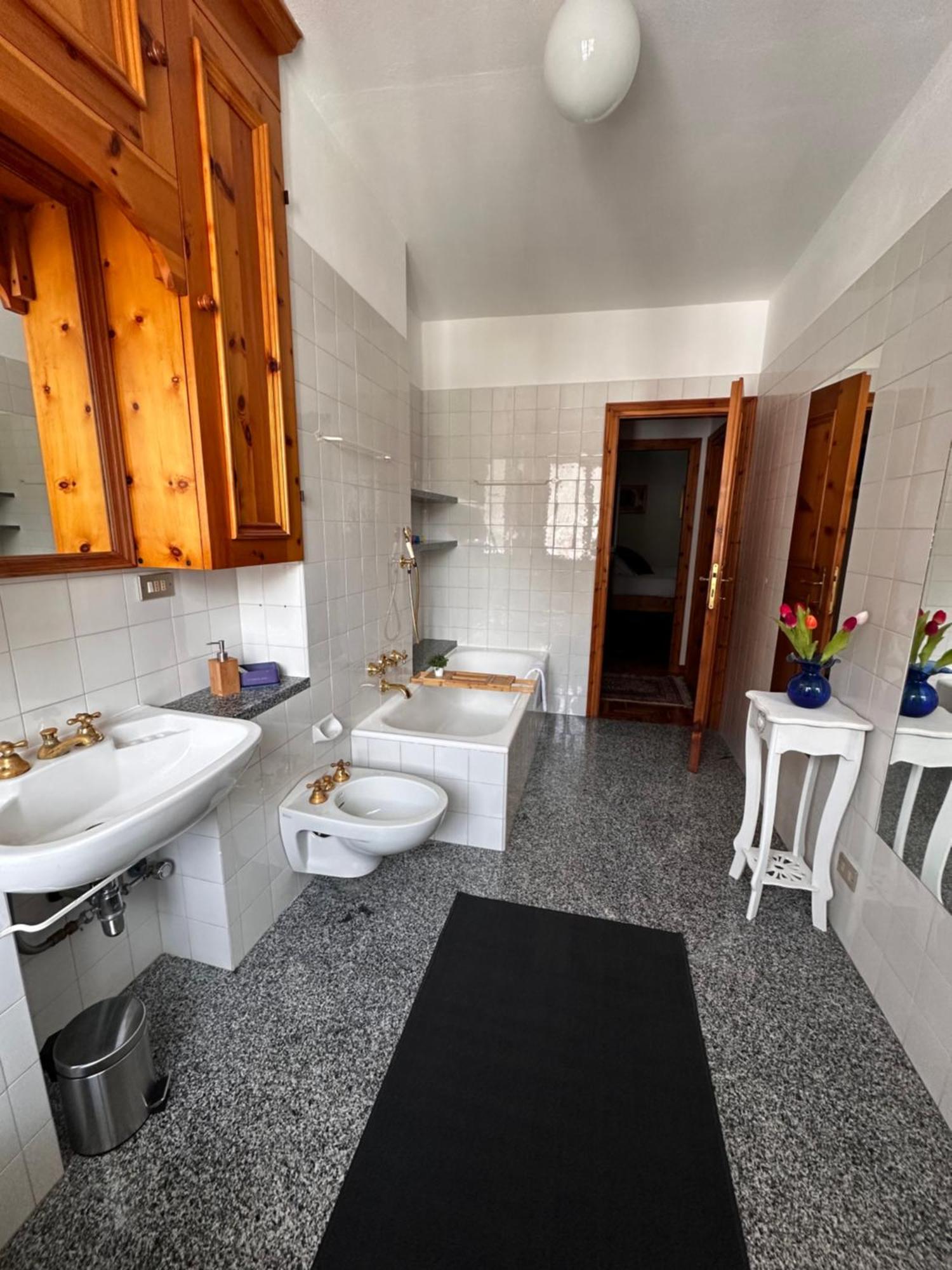 Ampio Appartamento Con Vista “Casa Magro” Tirano Eksteriør bilde
